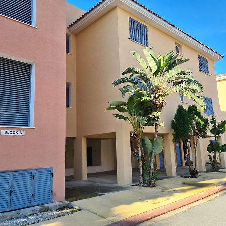 Paphos Sunny Limnaria Gardens 2 Bedroom Apartment מראה חיצוני תמונה