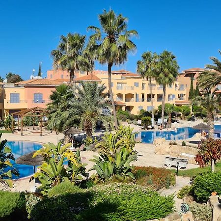 Paphos Sunny Limnaria Gardens 2 Bedroom Apartment מראה חיצוני תמונה