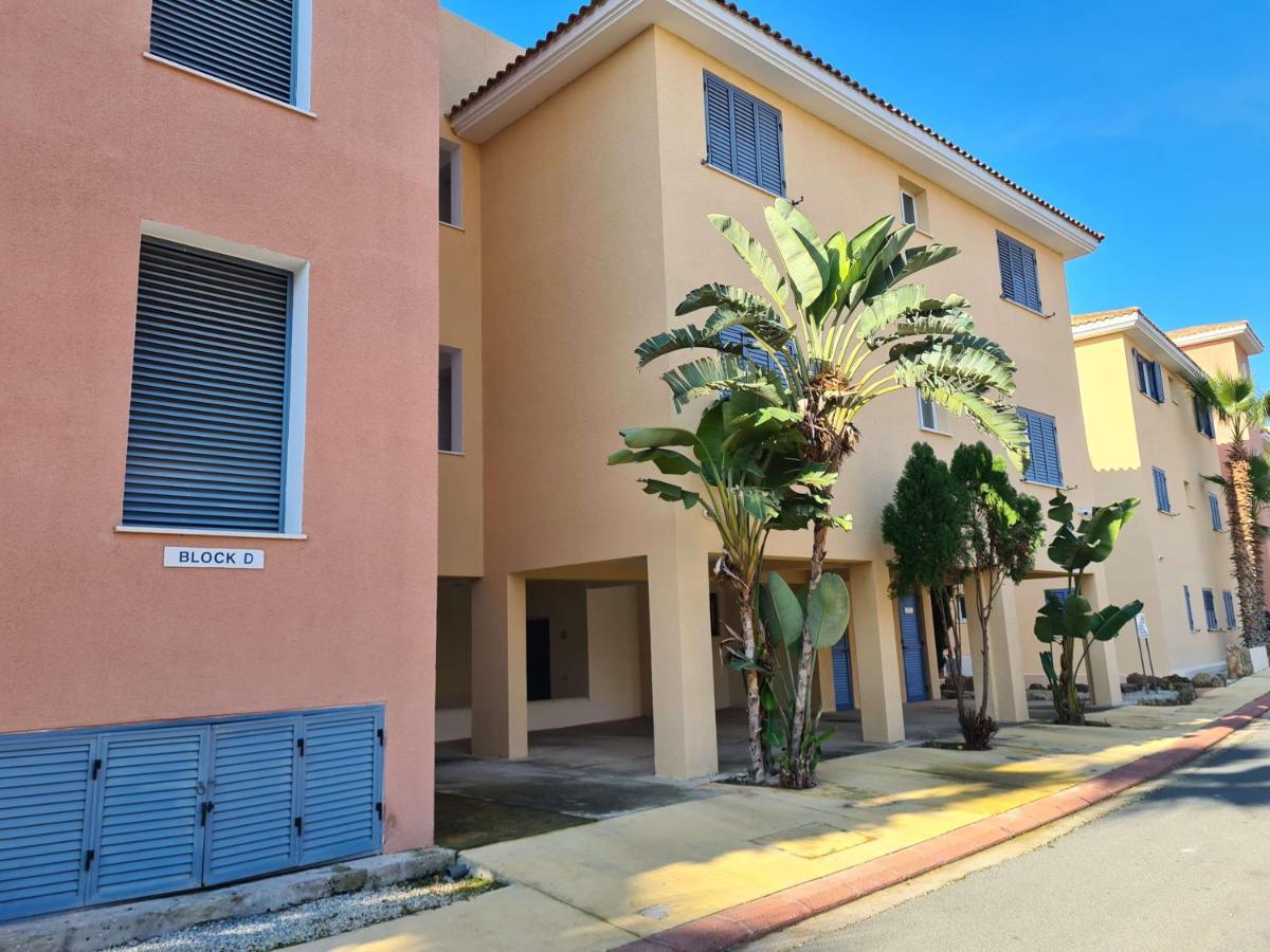 Paphos Sunny Limnaria Gardens 2 Bedroom Apartment מראה חיצוני תמונה