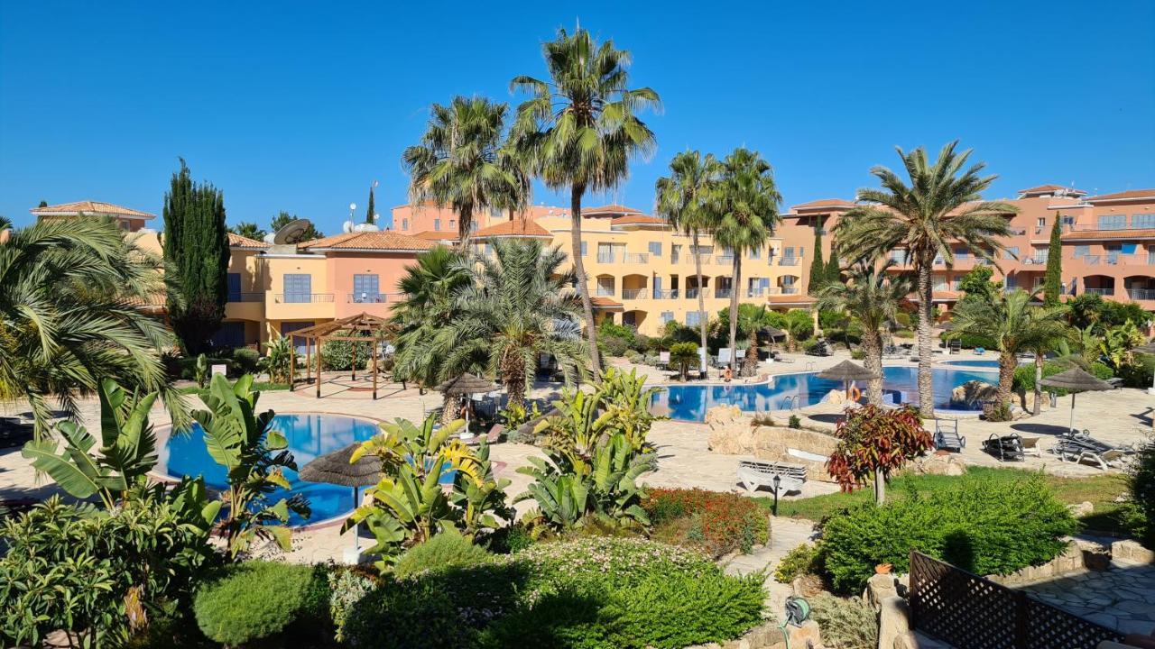 Paphos Sunny Limnaria Gardens 2 Bedroom Apartment מראה חיצוני תמונה